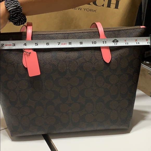 Beautiful Coach tote!! 👜🤎 - Picture 6 of 7